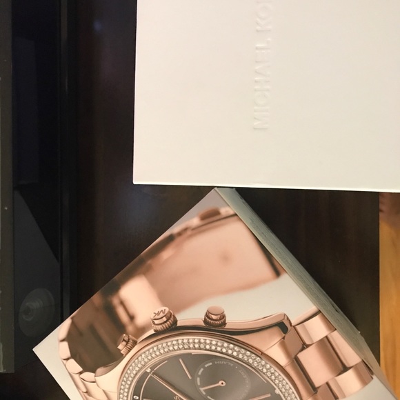 Hybrid and Smart Michael Kors Women’s Watch! - Picture 4 of 5